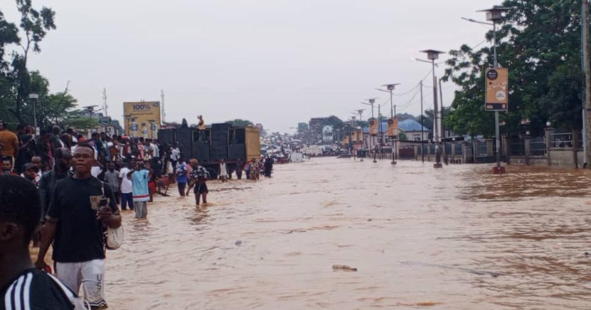 Scène de chao après les pluies diluviennes à Kinshasa