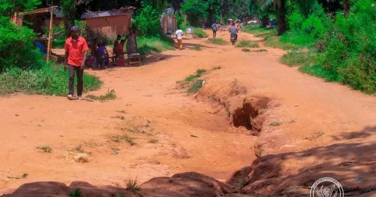 Une artère de la ville de Kabinda