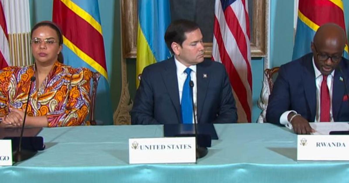 Signature de la déclaration de principe par les MAE congolais et rwandais à Washington