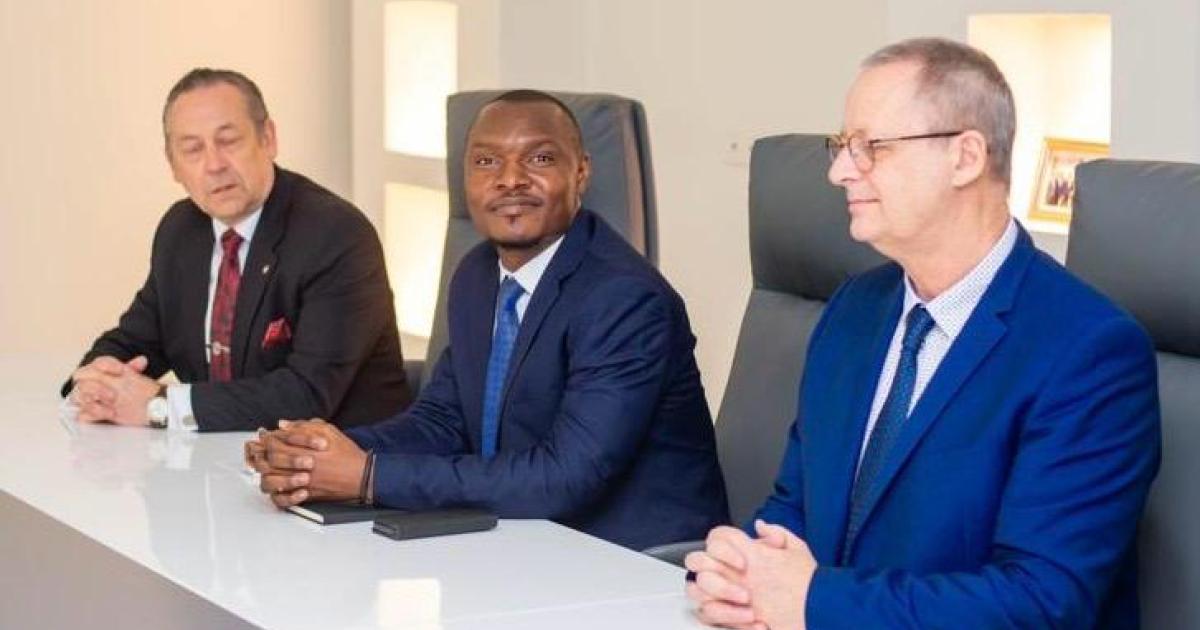 Les responsables de Westminster Group PLC