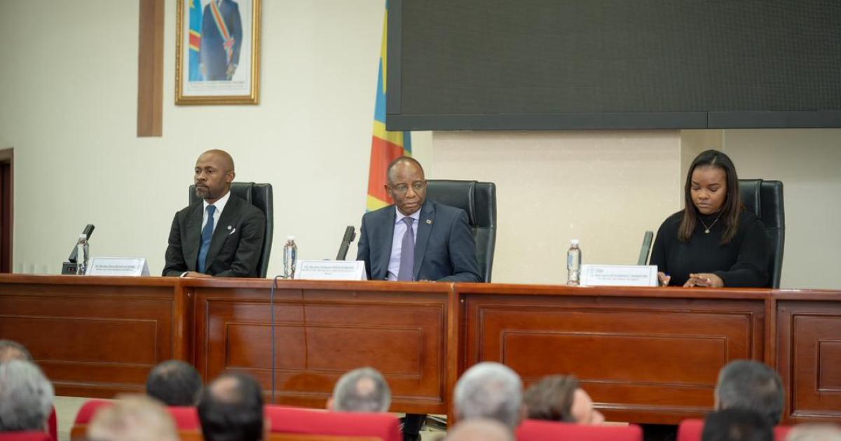 Les membres du gouvernement face aux diplomates accrédités en RDC