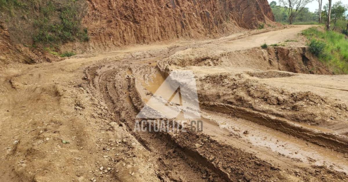 La RN5 sur le point d'être coupée au village Ake à Fizi