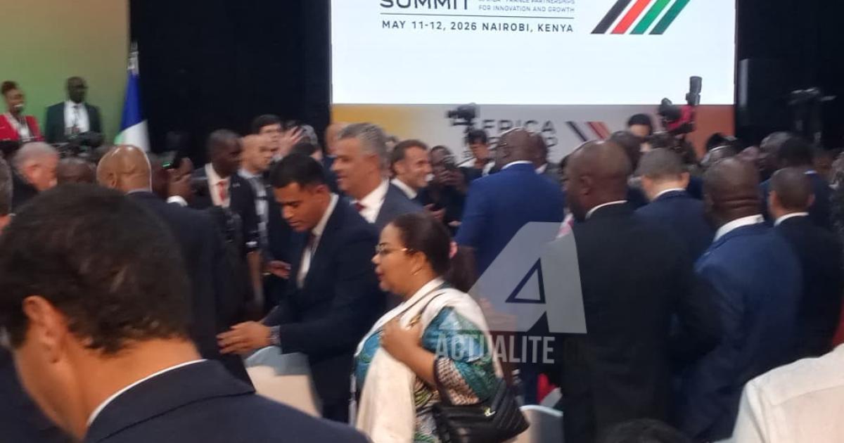 Entrée de Félix Tshisekedi dans la salle 