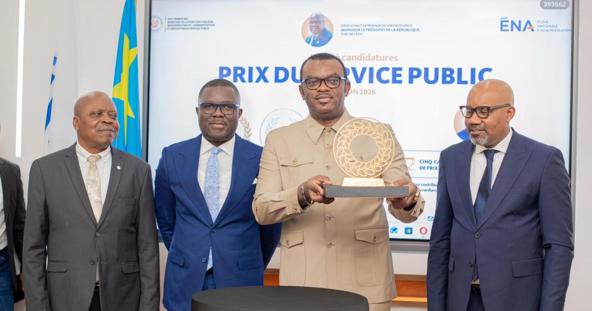 Jean-Pierre Lihau, ministre de la Fonction publique lors du lancement des prix du service public 