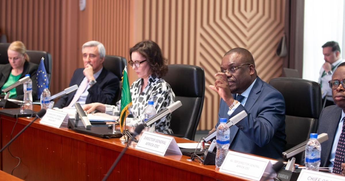 Hadja Lahbib aux côtés de Jean Kaseya
