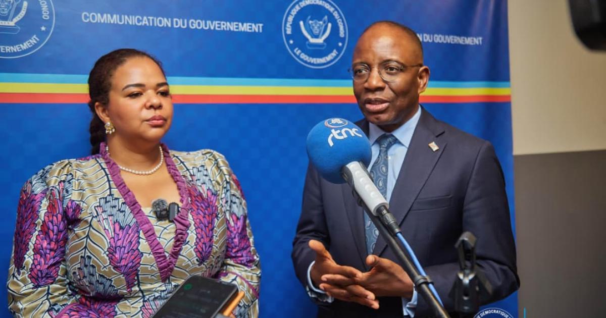 Thérèse Kayikwamba, ministre des Affaires étrangères et Guillaume Ngefa, ministre de la Justice et Garde des Sceaux 