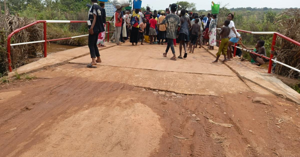 Pont Muadi à Kamako 
