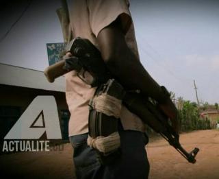 Un milicien dans l'est de la RDC.