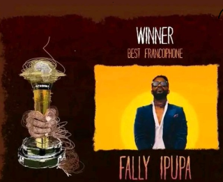 Fally Ipupa remporte le trophée Afrima du meilleur artiste francophone de l’année 2022