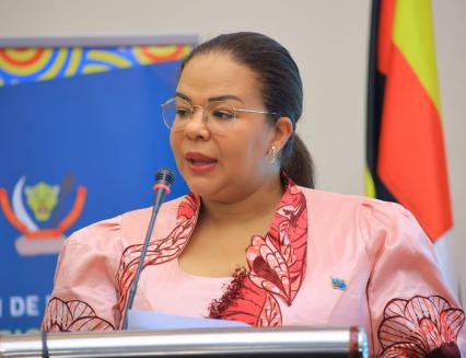Thérèse Kayikwamba, ministre des Affaires étrangères, de la Coopération internationale, de la Francophonie et de la Diaspora congolaise à la 9e commission permanente mixte RDC–Ouganda