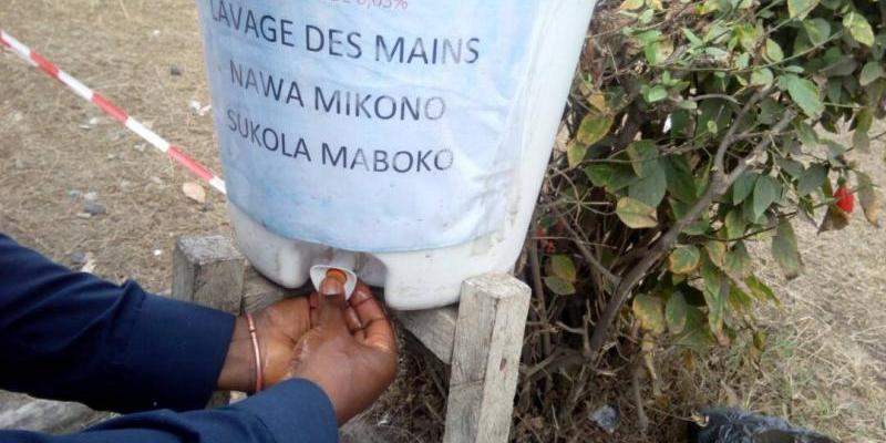 Un point de lavage des mains à l’entrée du Centre de traitement de choléra (CTE) à l’hôpital général de Goma (Photo Patrick Maki/ACTUALITE.CD)