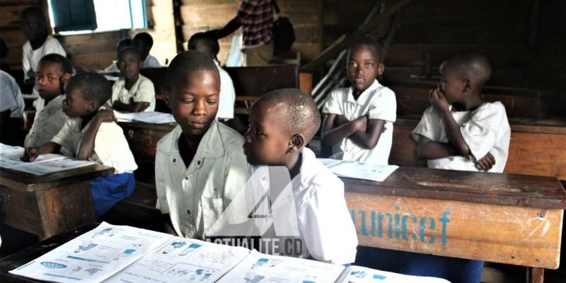 Les élèves dans une salle de classe à Kibumba, dans le territoire de Nyiragongo (Nord-Kivu)