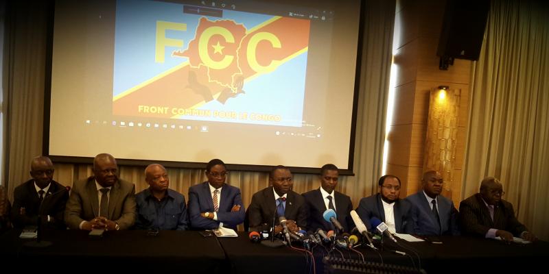 Le comité stratégique du FCC en conférence de presse 