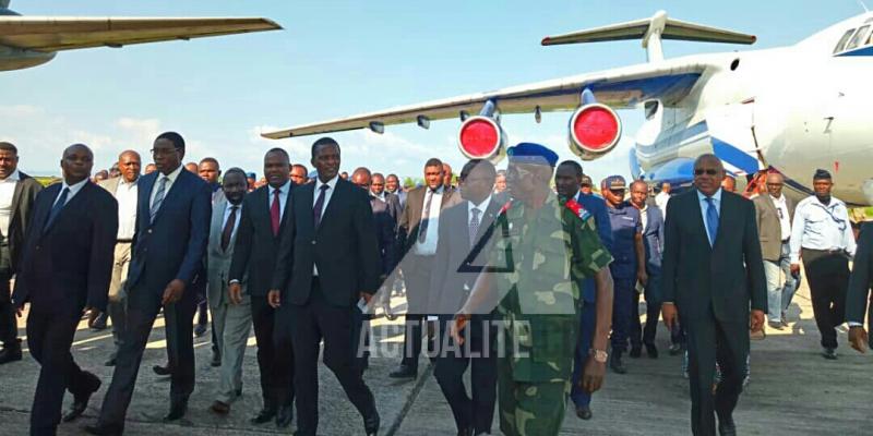 La délégation gouvernementale à l'aéroport de Ndjili (Ph. ACTUALITE.CD)