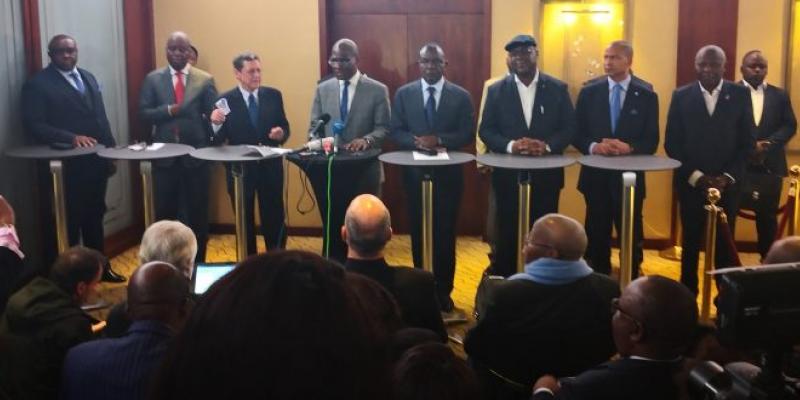Les 7 Leaders d'opposition en conférence de presse après signature de l'accord à Genève (Ph. Kofi Annan Foundation)