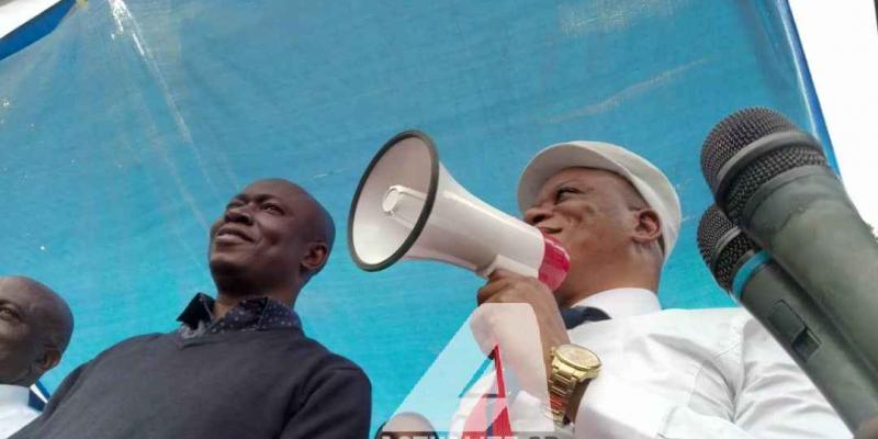 Jean Marc Kabund, secrétaire général de l'UDPS s'adressant aux militants du parti au sujet Martin Fayulu, candidat commun de l'opposition/Ph. Christine Tshibuyi 