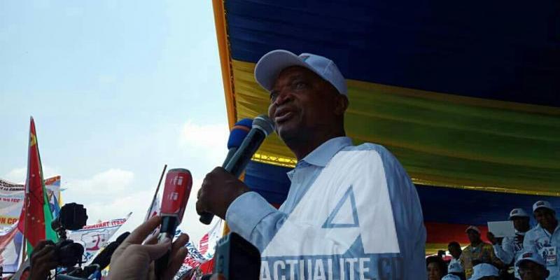 Emmanuel Ramazani Shadary lors d'un meeting à Kinshasa / Ph. Christine Tshibuyi 