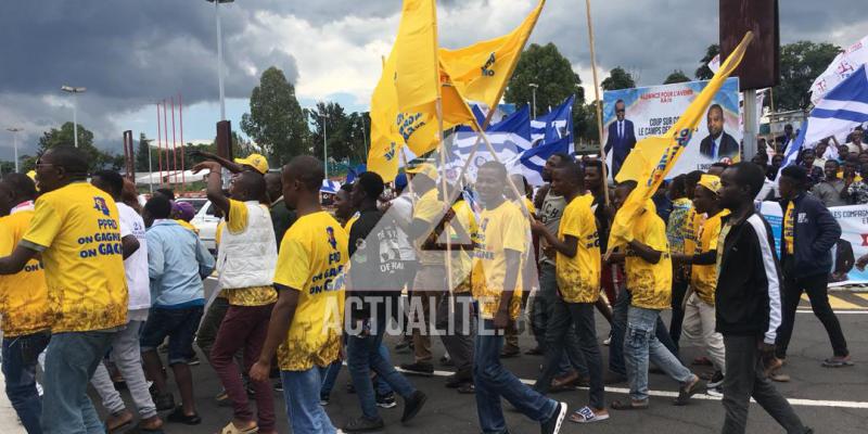 Les militants du FCC pendant la campagne électorale de Shadary