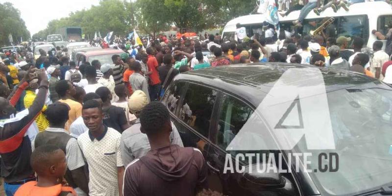 Cortège pour accueillir Martin Fayulu à l'aéroport Luano à Lubumbashi