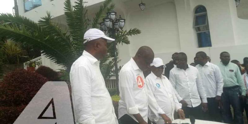 De gauche à droite : Adolphe Muzito, Martin Fayulu, Kyungu Wa Ku Mwanza et Muhindo Nzangi en conférence de  presse à Goma.