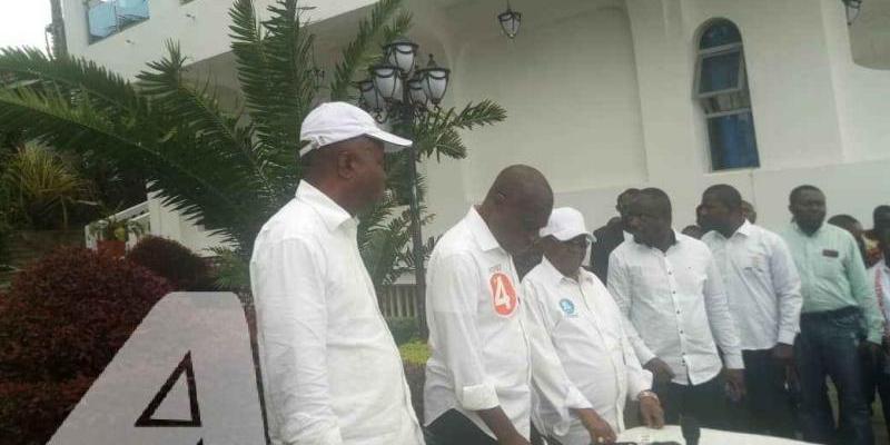 De gauche à droite : Adolphe Muzito, Martin Fayulu, Kyungu Wa Ku Mwanza et Muhindo Nzangi en conférence de presse à Goma