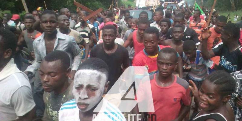 Le cortège de Martin Fayulu sur la route de l'aéroport de Bangboka lors de son arrivée ce samedi 8 décembre 2018 à Kisangani