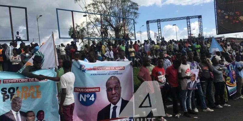 Les militants de l'opposition à l'aéroport de Goma pour accueillir Martin Fayulu