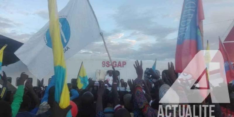 Martin Fayulu arrivé à l'aéroport de Mavivi à Beni