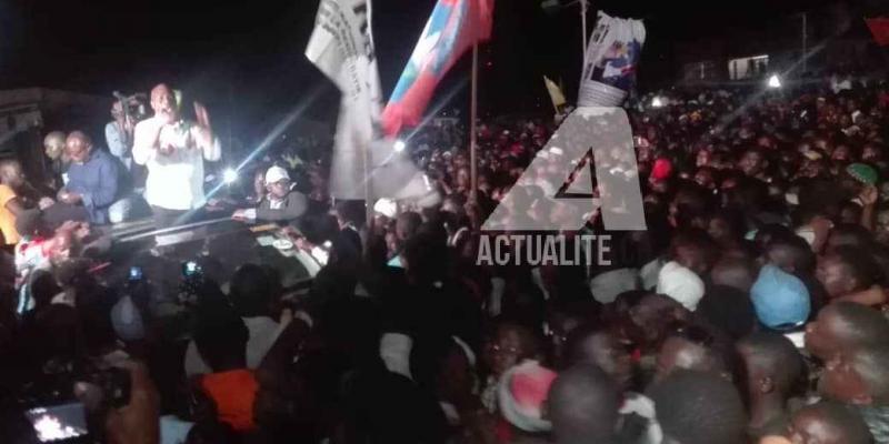 Martin Fayulu en meeting au rond-point du 30 juin à Beni