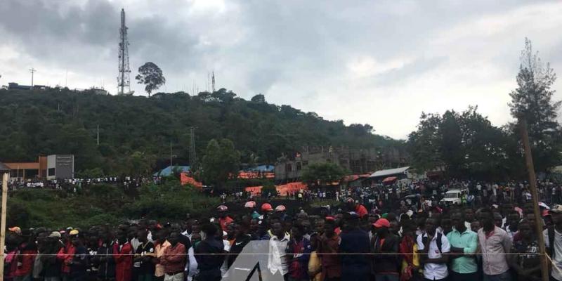 Les militants de l'UDPS et de l'UNC au terrain Afya pour attendre le meeting de Félix Tshisekedi et de Vital Kamerhe