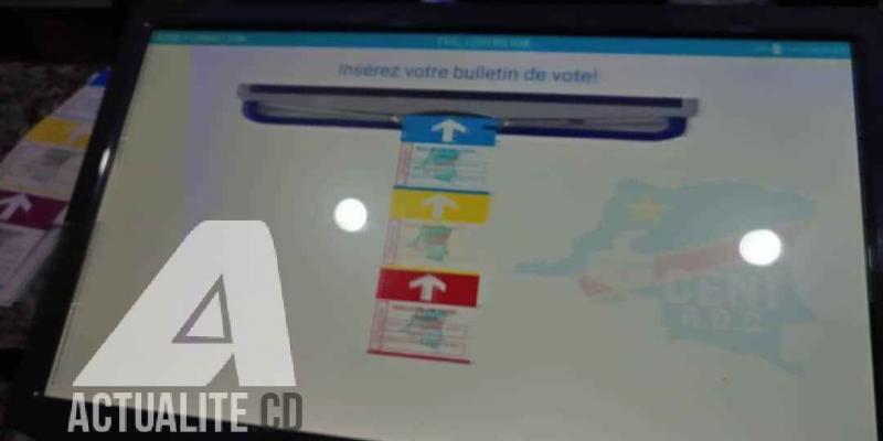 Machine à voter.