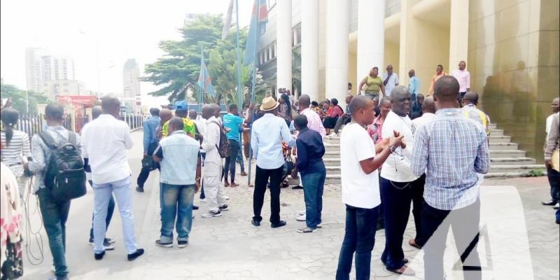 Les agents de la SCTP en pleine manifestation