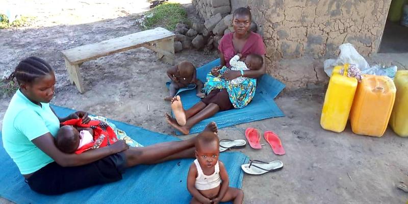 Une famille hébergée dans le camp de Biringi / Ph. Frank Asante 