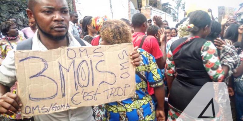 Les relais communautaires manifestent devant le bureau de l'OMS à Goma pour réclamer trois mois d'arriérés 