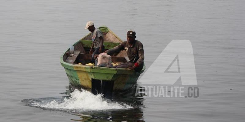 Des pecheurs sur le lac Kivu /Ley Uwera 