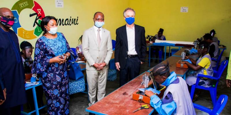 Le ministre de la Jeunesse Billy Kambale, le Conseiller au Fonds des Nations Unies pour la population, le représentant de l'Ambassade du Canada en RDC