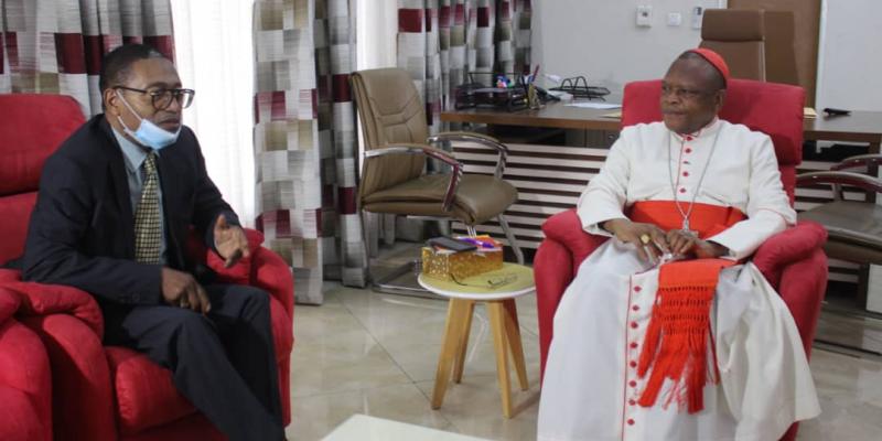 Le ministre Jolino Makelele et le Cardinal Fridolin Ambongo