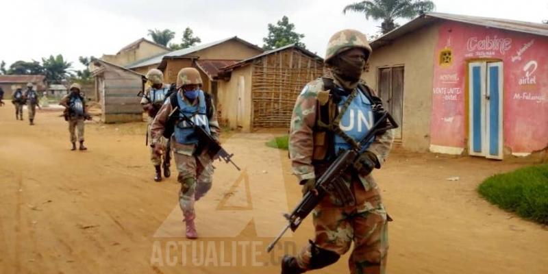 Troupes de la Monusco en patrouille dans une localité de Fizi. Ph/ Actualite.cd Yassin Kombi