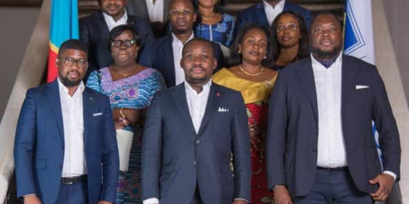 Photo de famille du Club des Parlementaires Congolais pour le Développement (CPCD)