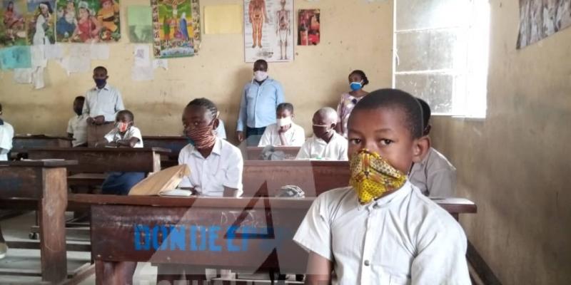 Les élèves portant des masques dans une école de Goma (Nord-Kivu). Ph. ACTUALITE.CD.