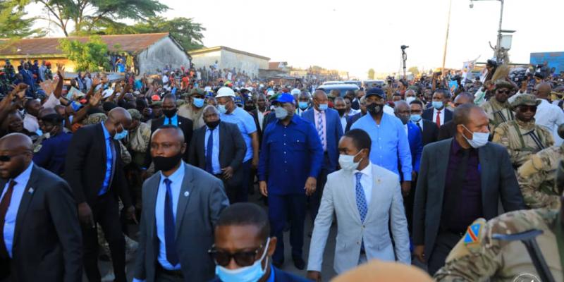 Visite du Président Félix Tshisekedi sur l'avenue Elengesa accompagné du gouverneur Gentiny Ngobila/Ph. Présidence  de la République