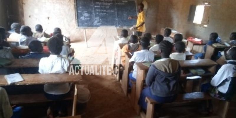 Les élèves dans une salle de classe à Djugu/Ph ACTUALITE.CD