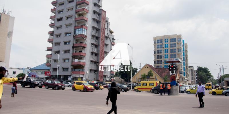 Une vue d'une artère de Kinshasa. PH/ACTUALITE.CD.