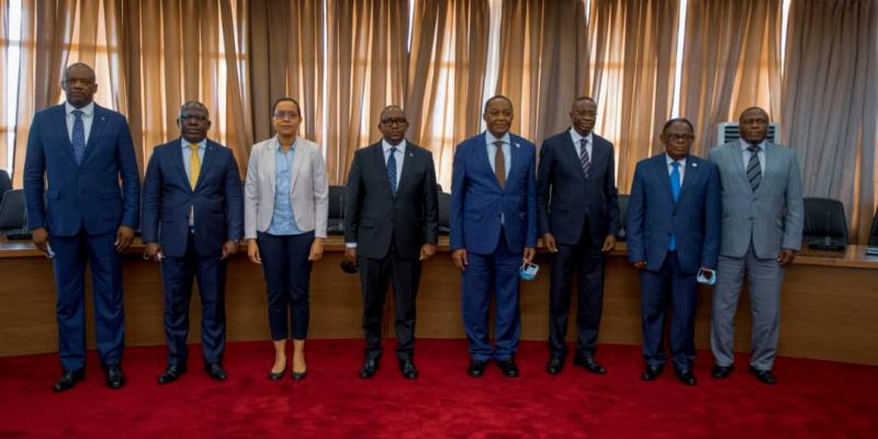 Sama Lukonde en compagnie des membres du panel des experts de l'UA pour le mandat de la RDC