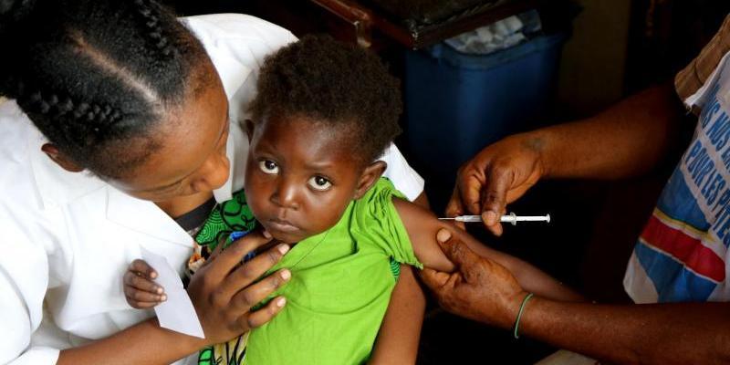 Illustration. Un enfant en train de se faire vacciné/Ph. droits tiers 