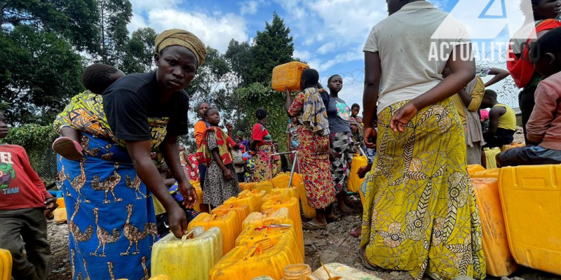 Les habitants de Goma sinistrés s'approvisionnent en eau/Ph ACTUALITE.CD 
