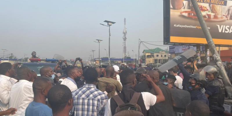 Dispersion de la manifestation de Lamuka par la Police