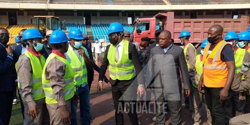 Inspection du ministre des sports au stade des Martyrs
