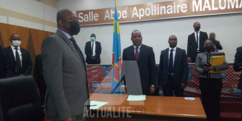 Denis Kadima, président de la CENI lors de la remise et reprise avec Corneille Nangaa