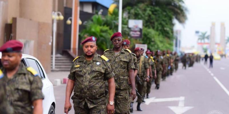 La Garde républicaine dans les rues de Kinshasa 